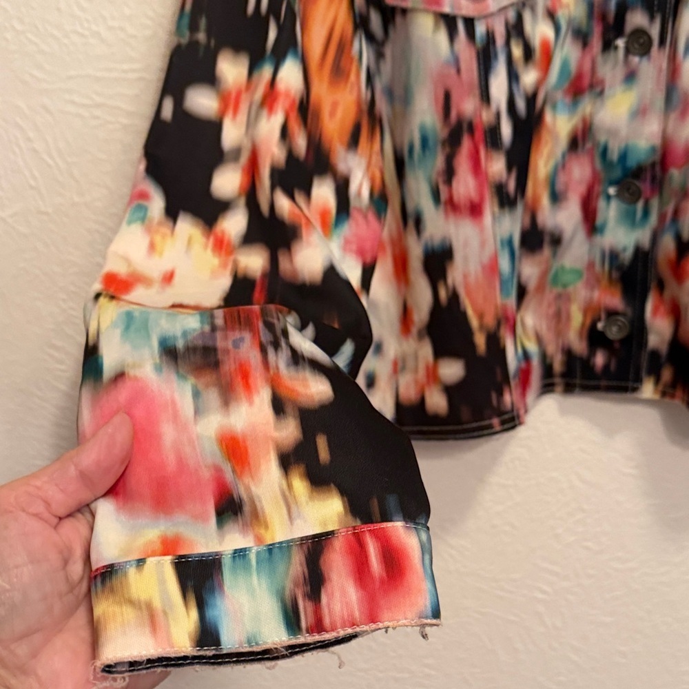 💋💋 BOGOHO💋💋💋Bershka Multicolor Abstract Crop Jacket- medium - Picture 5 of 8